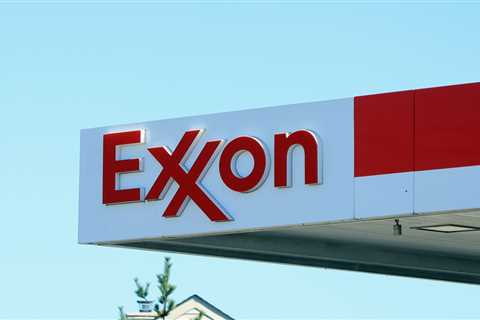 Exxon Mobil Inventory: Tread Fastidiously (Ranking Downgrade) (NYSE:XOM)
